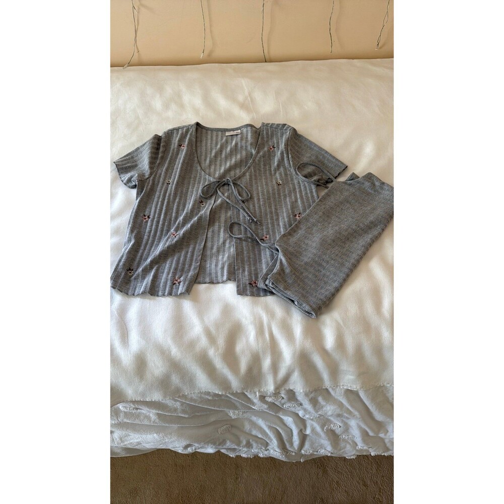 Women’s Grey Sonoma sweater set. Juniors XL firs like a ladies medium